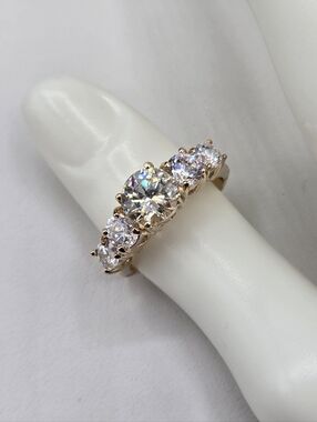 Swarovski Crystal Elements Gold Statement Ring Pale Yellow Clear Size 10